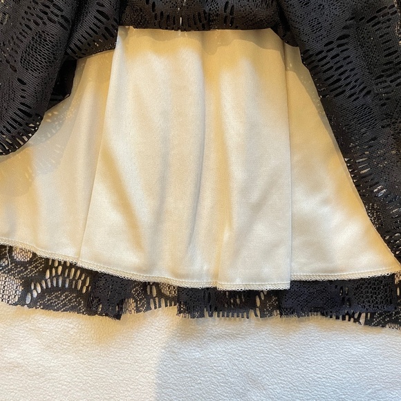 BNWT Audrey 3+1 Black Lace Skull Patterned Mini Dress w/ Ivory Lining Size S - Picture 5 of 5